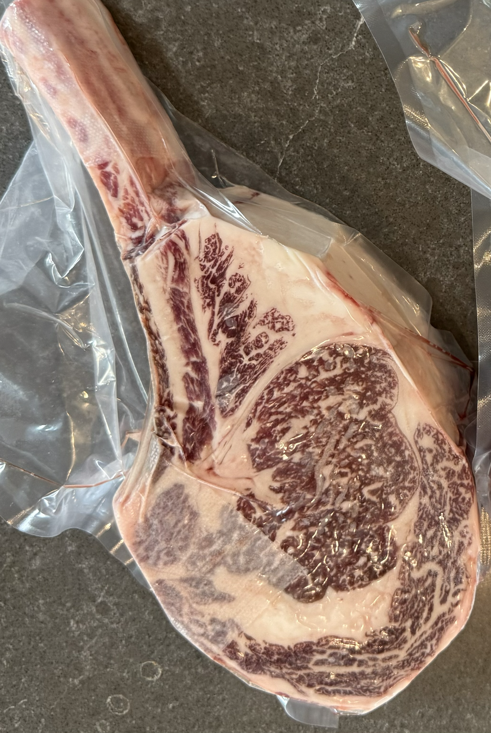 AMERICAN WAGYU TOMAHAWK
